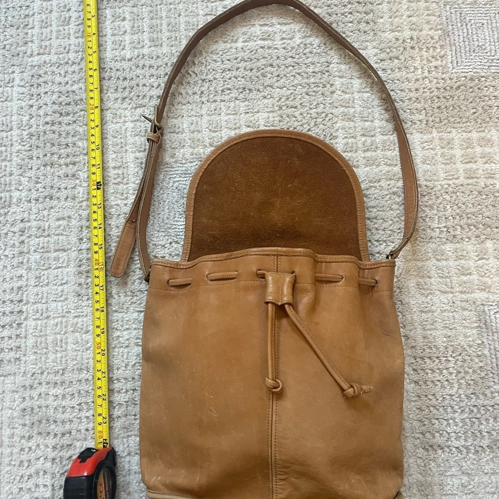 Vintage Coach Classic 529-8715 Drawstring Flap Bucket Bag Tan Leather Crossbody - Picture 7 of 13
